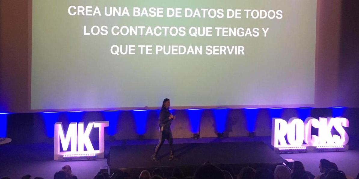 Nadia Nemer explaining that a good CRM is key to the communication actions of your company. <a href="/_nadianemer_/">Nadia Nemer</a>  <a href="/marketingrocks_/">Marketing Rocks</a> #MarketingRocks