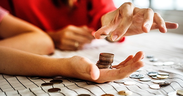 DavidLevinBSW's tweet photo. Many see #investing as the key to #financial success, but it's really #budgeting that unlocks the door. Buckingham's Bethany Ketron on how to balance current expenses and future #goals in six steps. https://t.co/cYlszWnQEH https://t.co/sKY8wmfkkO