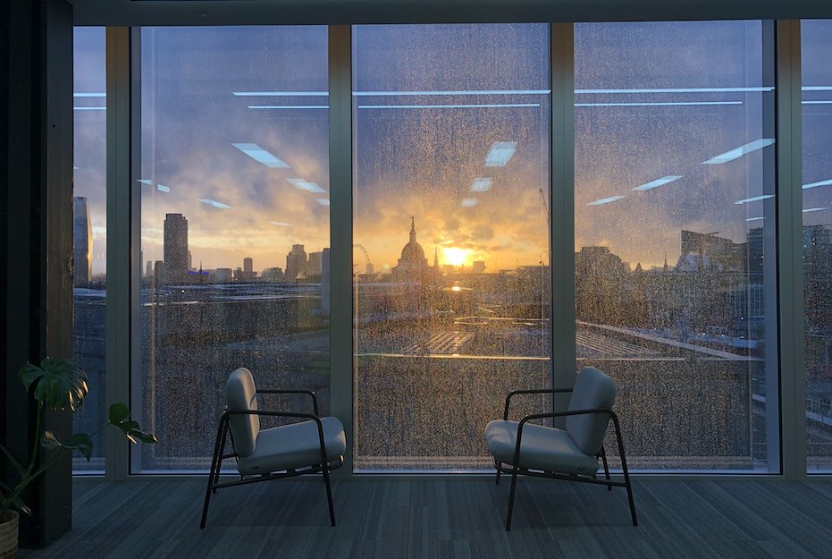 My entry for the January <a href="/Callsign/">Callsign</a> photo competition! 📸

The view from our new #London office 😍

#sunset #reflection #HappyFriday