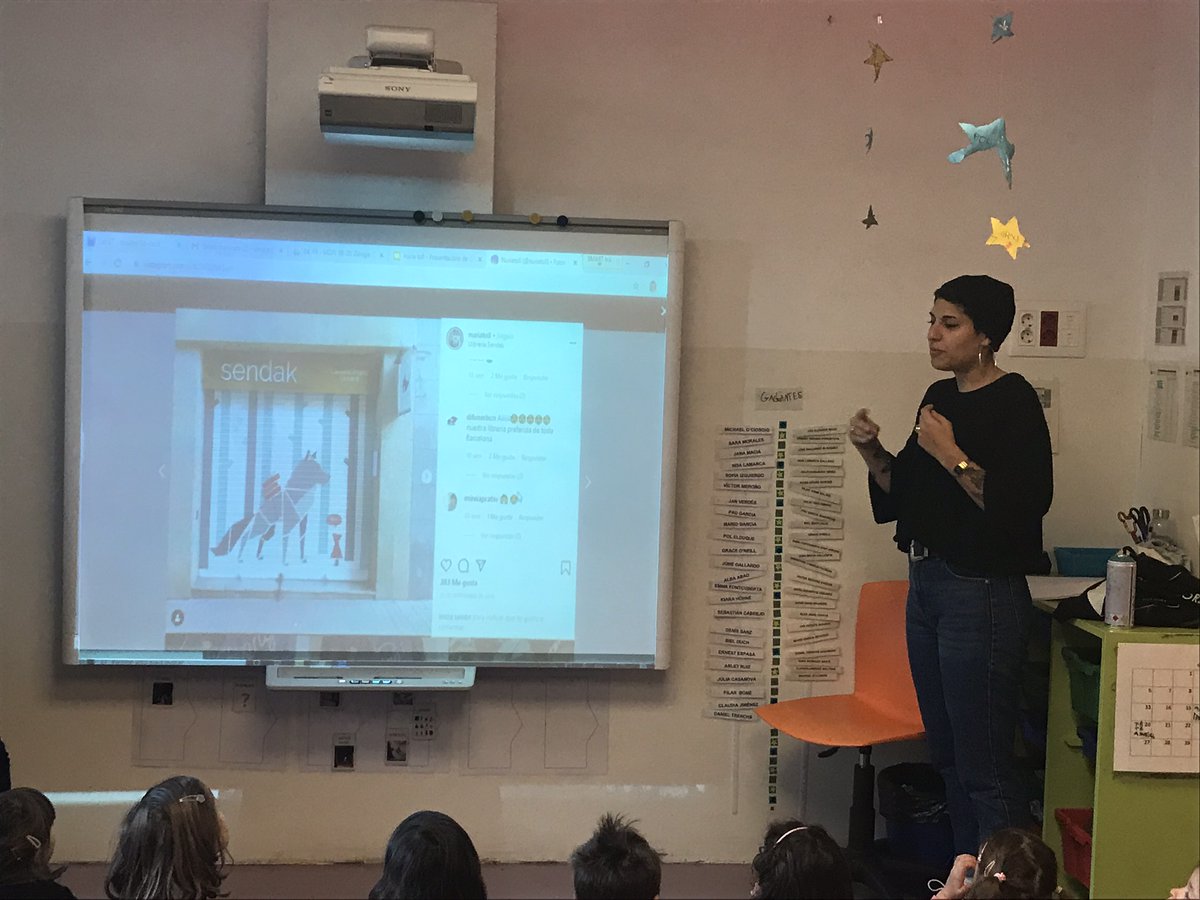 IgnasiHeras1's tweet photo. Aquest cap de setmana l'artista Núria Toll decorarà/pintarà/transformarà les persianes del MOPI de #jecasp 👏Avui pel matí ha estat xerrant amb P5 sobre la seva feina i ens ha ensenyat el disseny que ha pensat. Si la voleu venir a veure la trobareu a partir de les 9.30h! 👩‍🎨🎨🐿️ https://t.co/cYaNEEbhQt