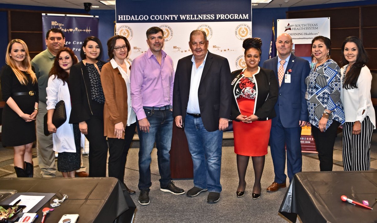 HidalgoCountyTX's tweet photo. County employees took part in the Wellness Program's Health Talk! They were treated to a healthy lunch as they listened to presentations on heart disease, nutrition & health services offered through their insurance provider. The free & informative was a great success! #HC4You https://t.co/JRF6f6Ww0B