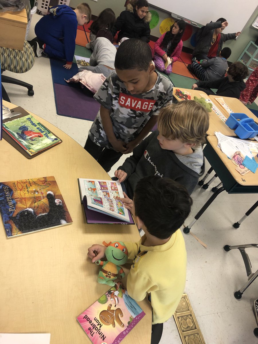 4Overlook's tweet photo. Gather round and read! ⁦@OverlookES⁩ #aacpsreadwithme https://t.co/8echb21I0A