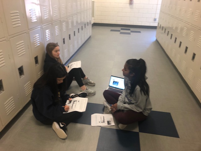 DSHS English Department tweet media