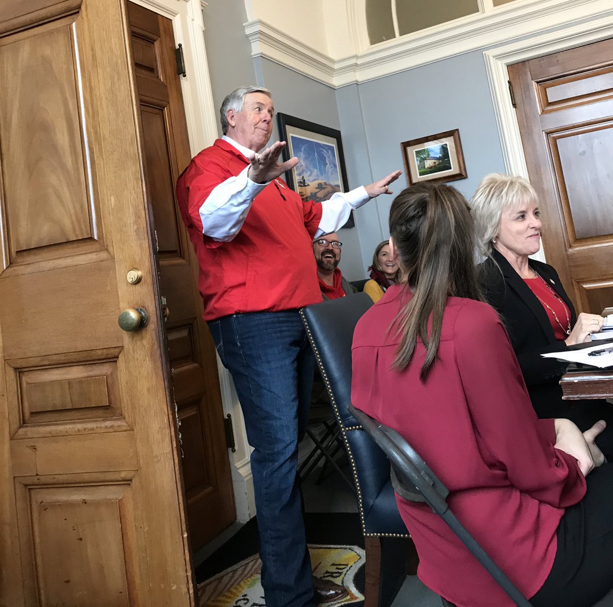 MoPublicSafety's tweet photo. Inspired by @GovParsonMO's confidence this #RedFriday morning in the outcome of Sunday's game. No score prediction but, “Be prepared for the parade next week in #KansasCity!" (note the @Chiefs shirt he's sporting)
#ChiefsKingdom #SuperBowl https://t.co/Yms3ElGfeR