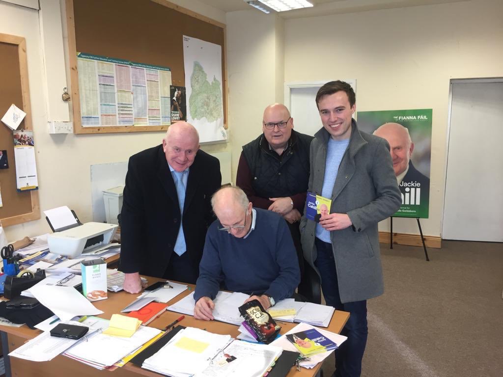 jackiecahillff's tweet photo. Lovely canvass in Nenagh Great business people with a great attitude In Government we must support retailers in Our Town Centres We must also incentivise new business’ to choose a town Centre locations
#votebackjack #Tipperary #Irelandforall #GE2020 @young_meara @TimMaherOrchard https://t.co/t2cSj3lpte