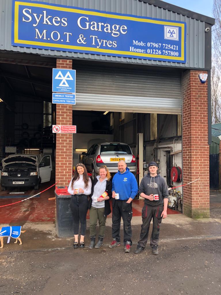 YAATeamSouth's tweet image. The Sykes guys have gone Hot Chocolate crazy today raising money for @YorkshireAirAmb thank you to all involved @dannybetty @HotChocolateDay #barnsleyisbrill