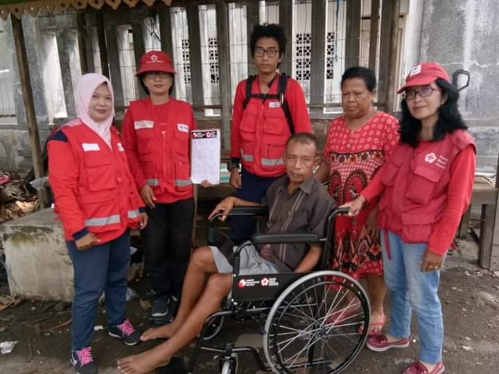 SibatSolo's tweet photo. Jangan pernah lelah merawat manusia dan kemanusiaan #PMISolo #SibatSolo #KotaSolo https://t.co/HsIStMsVO3