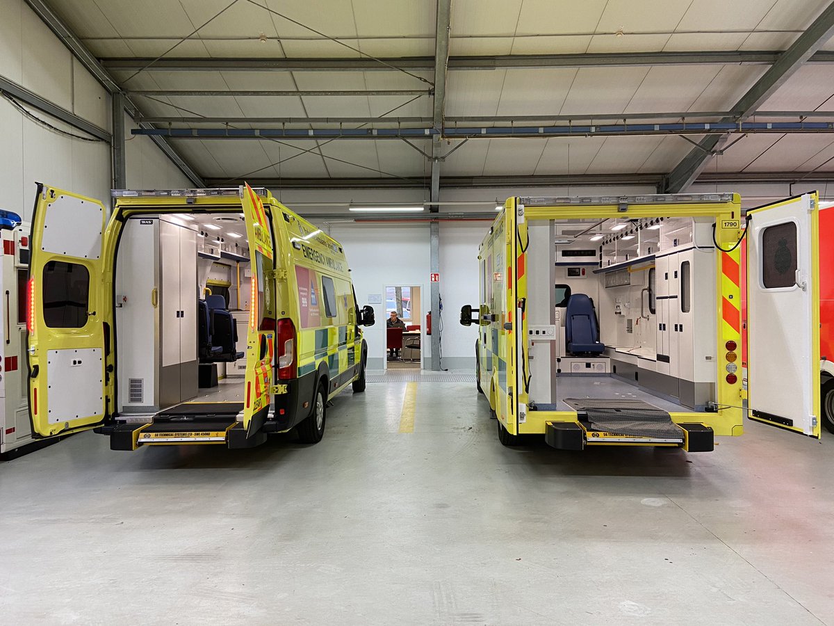 This week we welcomed @YorksAmbulance to sign off their A&E panel van and their innovative lightweight box body #InnovateInsidetheBox #FuelSaving #ReducingEmissions #Remountable #SecondLife