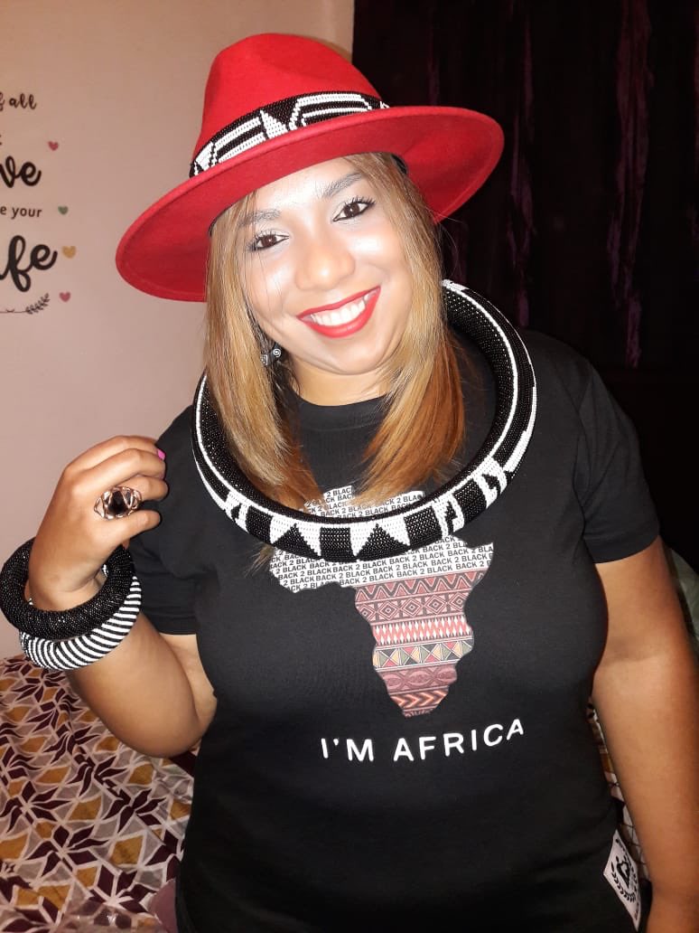 theboxshopsa's tweet photo. The Box Shop I am Africa Friday Feeling
2nd Floor Shop No.10
Shantytown Lifestyle
840 Lever Rd Noordwyk
Midrand
#TheBoxShopMidrand
#AnotherLevelFriday #January2020
#HappyNewYear #FridayFeeling
#IAmLocal #SupportLocal #DjSbu #AfricanPrint #RedefinedFashion https://t.co/C3EPm3mq4K