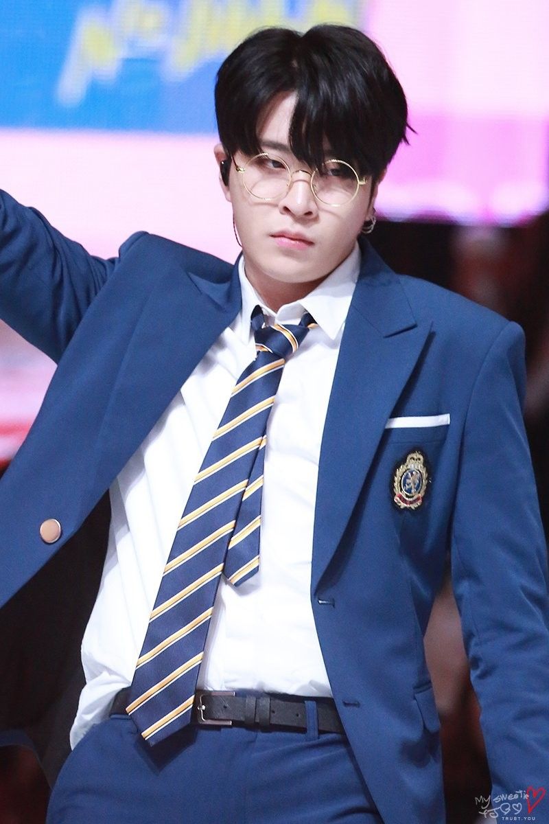 Yukashi10's tweet photo. Youngjae as youngjae thread 💕 https://t.co/P0SIlePb7K