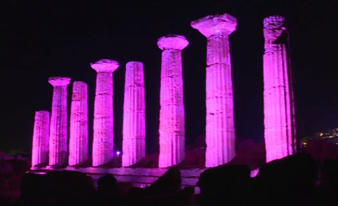 Nel #Tg delle 14 spazio al ciclismo. Monumenti illuminati di rosa anche in sicilia a cento giorni dal giro d'italia. Vi mostreremo le suggestive immagini della valle dei templi anteprima della manifestazione. <a href="/TgrSicilia/">Tgr Rai Sicilia</a> seguiteci sul nostro sito: rai.it/tgrsicilia