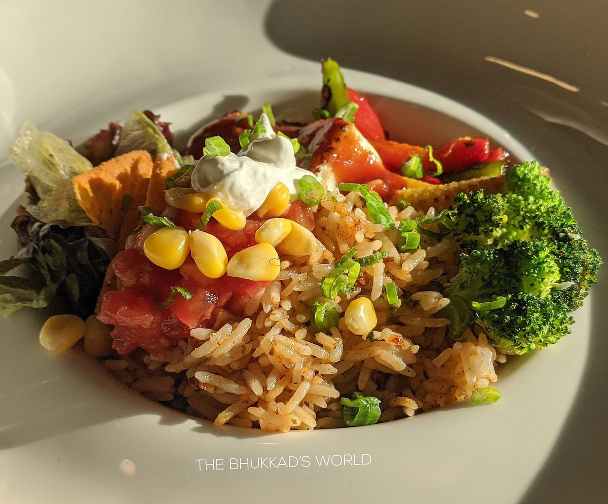 Are you a fan of Burrito Bowls too? 🤤

In pic📸: Mexican Burrito Bowl by <a href="/CafeCoffeeDay/">Cafe Coffee Day</a>

#burritobowl #burritobowls #burritobowlfriday #burritobowlsarelife #burritobowllove #burritobowlsforever #burritobowlsalad #salad #mexicansalad #healthysalad #vegsalad #vegetariansalad
