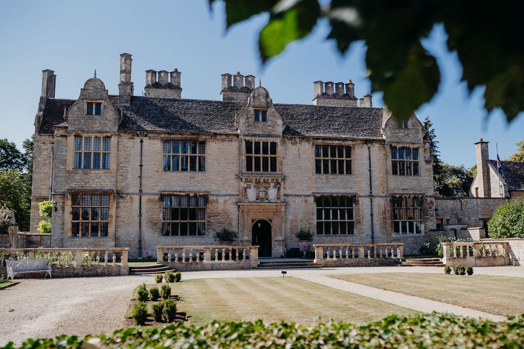 <a href="/YarntonManor/">Yarnton Manor</a> is featured in Outdoor Ceremonies latest blog post, shining the spotlight on what a fabulous outdoor venue it is!  Read the full blog on the website outdoorceremonies.co.uk/in-the-spotlig…

#yarntonmanor #outdoorvenue #oxfordshirevenue #oxfordwedding #outdoorweddings