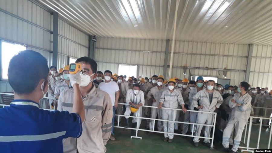 Indounik's tweet photo. Yesterday it was 7000 passengers &amp; crew under lockdown on a cruise ship in Italy. Today 40,000 workers are reportedly quarantined at a vast industrial complex in Indonesia awaiting #coronavirus test results. Includes 5,000 guest workers from mainland China https://t.co/Dnx92p4hio https://t.co/7ZMKRmrle9