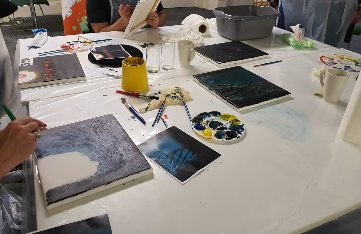 First team building event of the week yesterday. Attendees enjoyed their painting workshop, thank you to <a href="/AshridgeHouse/">Ashridge House</a>, what a lovely venue for hosting an event !
#events  #teambuilding  #MotivActionGp  #AshridgeHouse