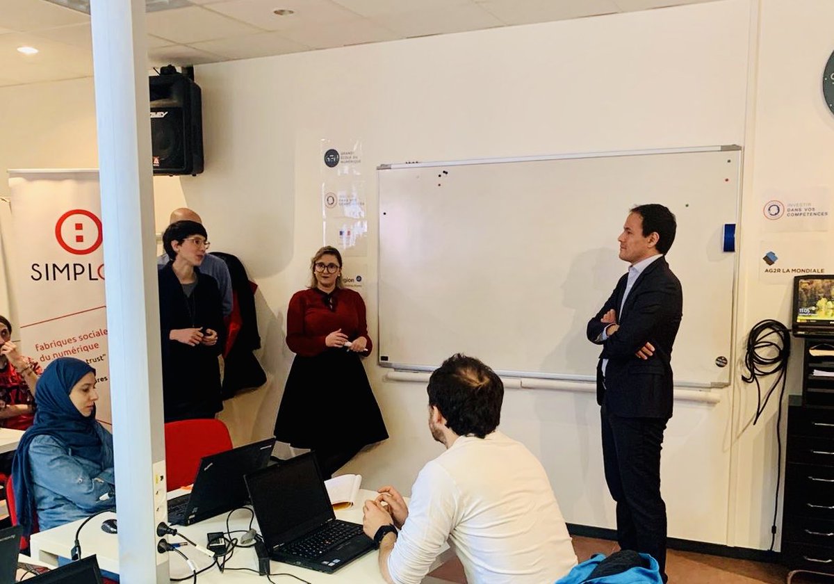 Qu'ils soient en reconversion professionnelle ou sans diplôme, les apprenants de <a href="/ChamberySimplon/">Simplon Chambéry</a> ont trouvé leur voie dans le #numérique, où seule votre détermination compte. Aujourd'hui, 80 000 emplois sont à pourvoir dans le numérique, lancez-vous ! 👉simplon.co