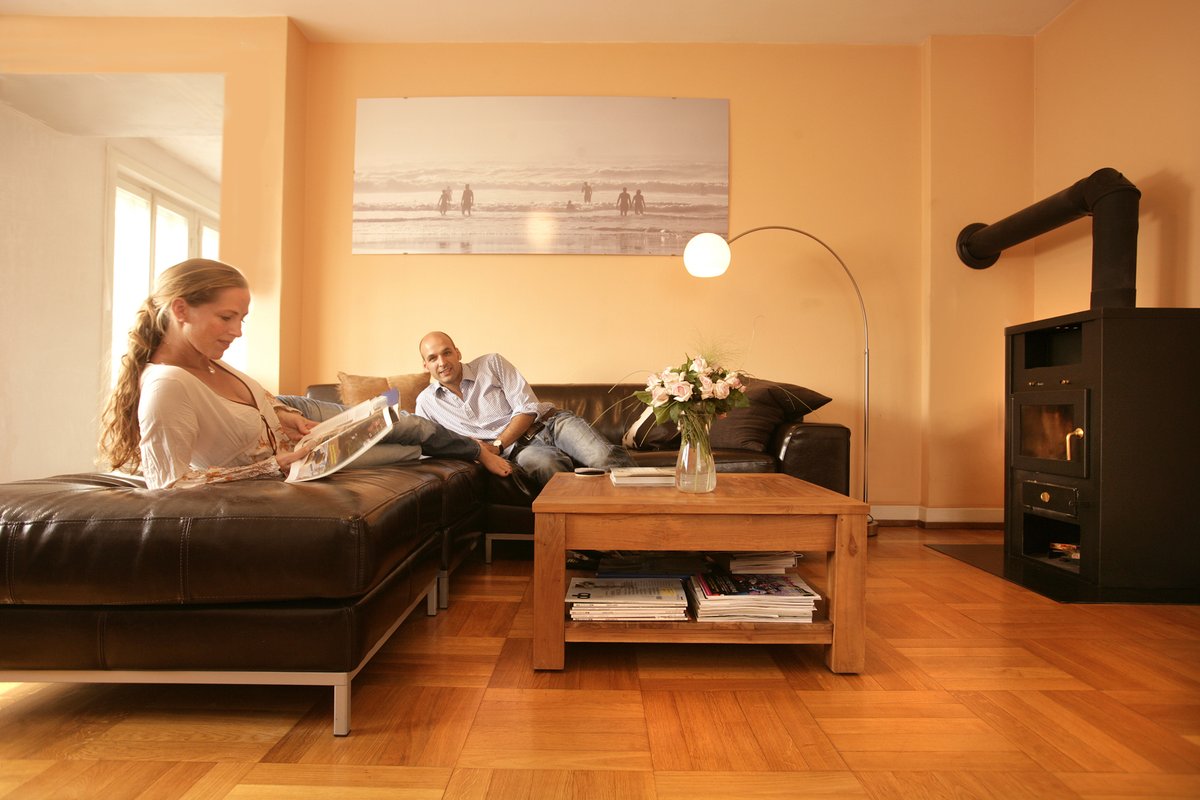 Mit unserer Kalkbuntfarbe in Gelb holt ihr euch auch an grauen und tristen Wintertagen die Sonne nach Hause. bit.ly/2LOuWC1
#AURO #auronaturalpaints #Kalkfarbe #Wandfarbe #Interiordesign #Inneneinrichtung #renovieren #wohnzimmer #nachhaltigkeit #ökologisch