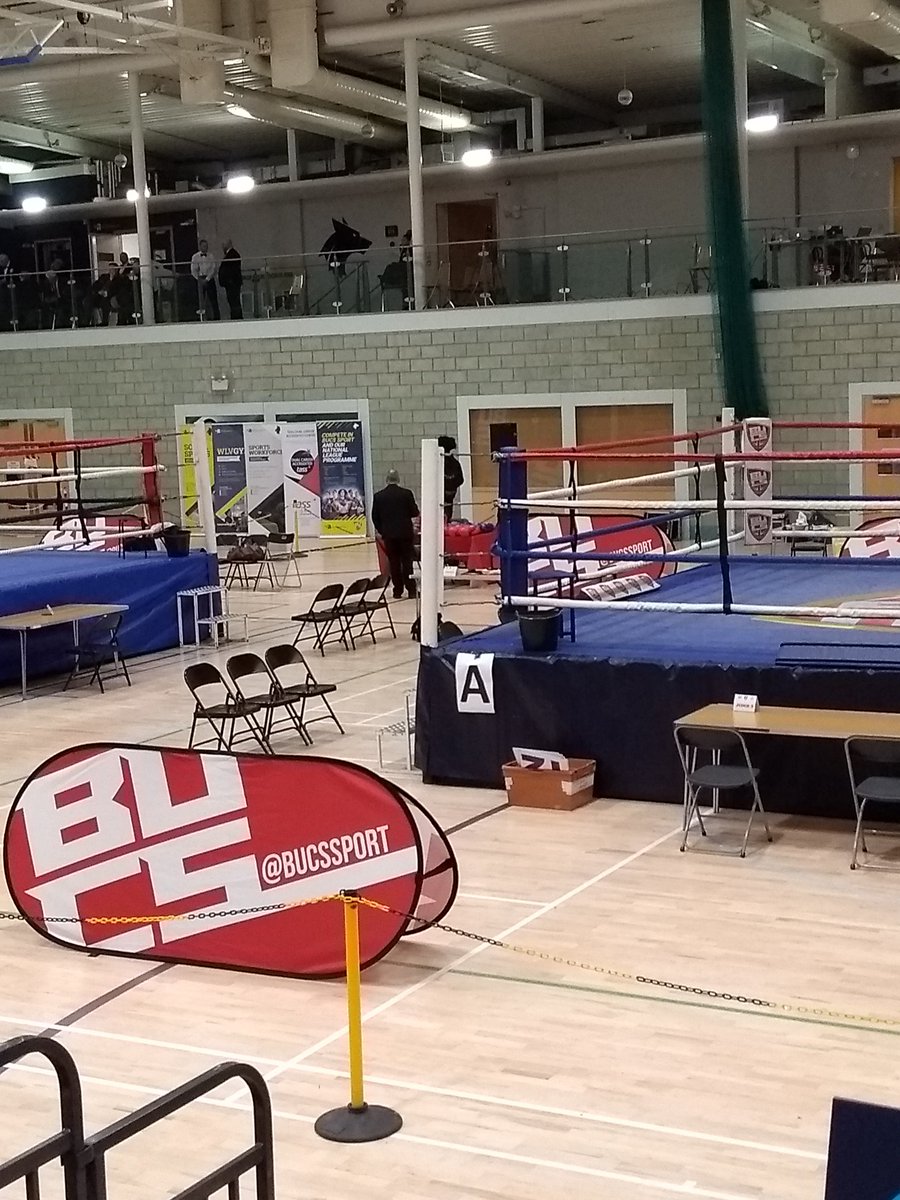 CraigCorrigan81's tweet photo. As part of our @Sport4LifeUK @SportsLeaders Level 2 course we are exploring event management. What better place to be than @wlv_sport @BUCSsport Boxing finals? Students looking at job roles and event planning. π₯π₯π₯ @rsmedcalf The facilities looking impressive. https://t.co/BH2epDyFKf
