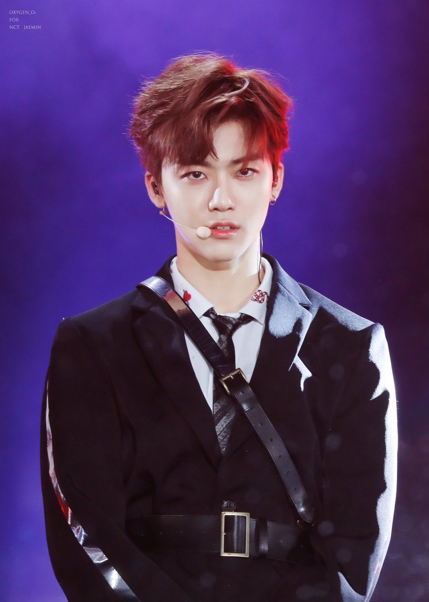 —  day 30 : 1/30/2020i forgot the thread AGAIN i think i will simply cry. anyway black on black jaemin for the soul