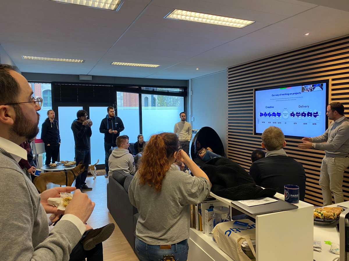 This lunchtime in Brussels with our colleagues from Liège, we shared a sandwich around a retrospective of the year 2019 and a presentation of the 2020 projects. We are looking forward to it 🎉