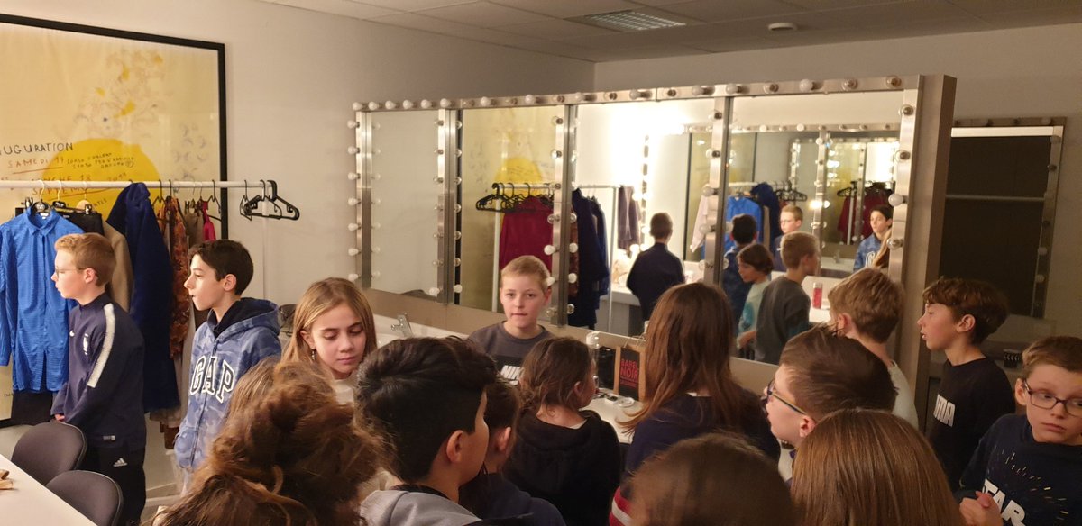 [ #EAC #Opéra #Théâtre #peac  ]
2e partie d'une journée #arts et #culture à <a href="/VilleDeToulon/">Ville de Toulon</a>.
Merci au @theatre_liberte d'accueillir les élèves de 6e du <a href="/clg16fontaines/">H Pouliquen</a>  pour découvrir les #coulisses du théâtre 🙏