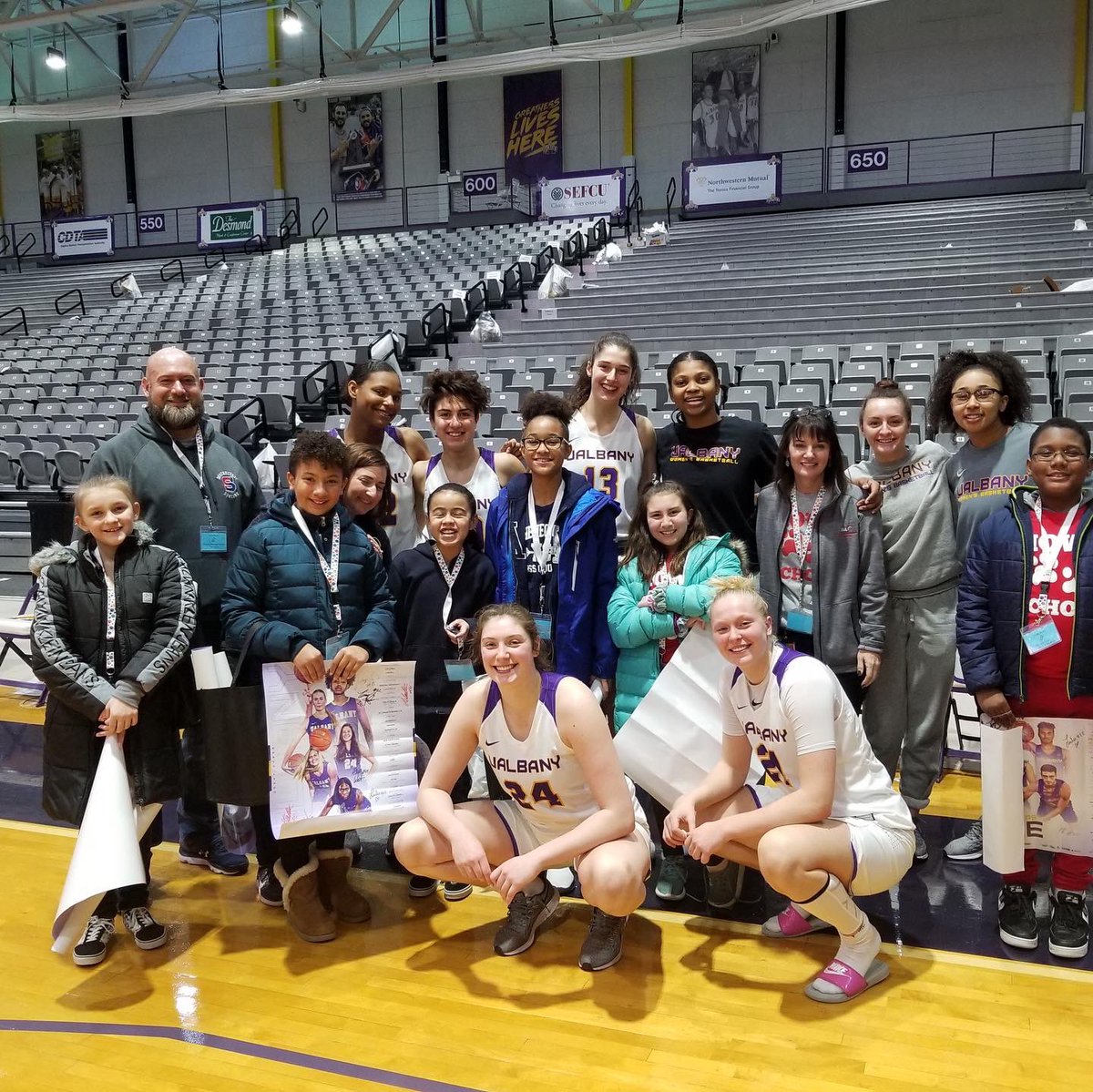 Howe School Student Council at UAlbany Commitment to Education Day 2020
Great game – we won!!! We also had the opportunity to meet players and got autographs
We spent time with International player Lucia from Italy!!!