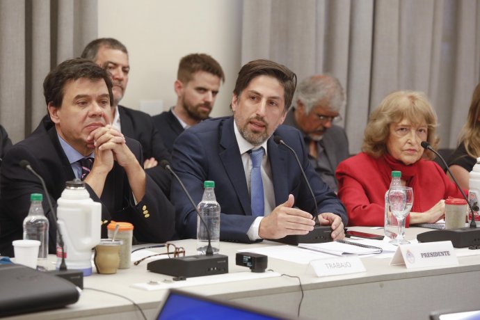 InfoBacknews's tweet photo. PARITARIA DOCENTE: TROTTA ACORDÓ COMISIONES DE TRABAJO

El ministro llegó a un acuerdo para conformar 10 mesas de trabajo

Más información 👉 https://t.co/9H05ATLP9s https://t.co/TBbrUKrgyD
