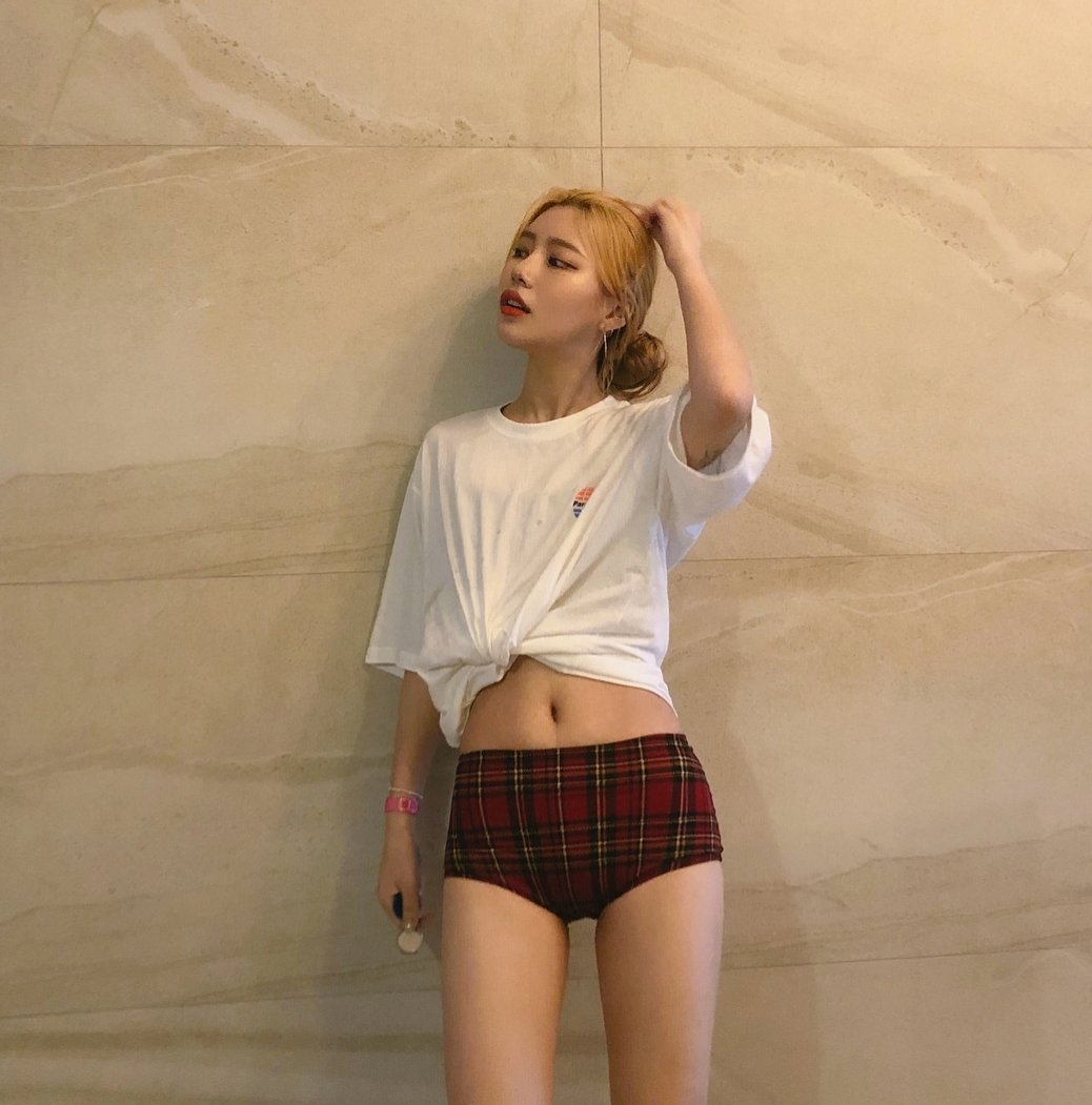 milk_millions's tweet photo. กินผักมันขม กินผมไหมค้าบบบ😳

rt,ff 
🖤,dm (เดมมาก่อนยอม 1 อย่าง)

#บอทใหม่ #บอทใหม่หยาบได้ #บอทใหม่หาทุกอย่าง #บอทหาเพื่อน #บอทหาแฟน #บอทหาผัว #บอทหาทุกอย่าง #เรียลหญิง #ยืมเมจfortalk #ยืมเมจforeverything #บอทเหงา #บอทเหงาเหี้ยๆ #บอทโสด #บอทโสดจีบได้ https://t.co/vHgk2OkuUR