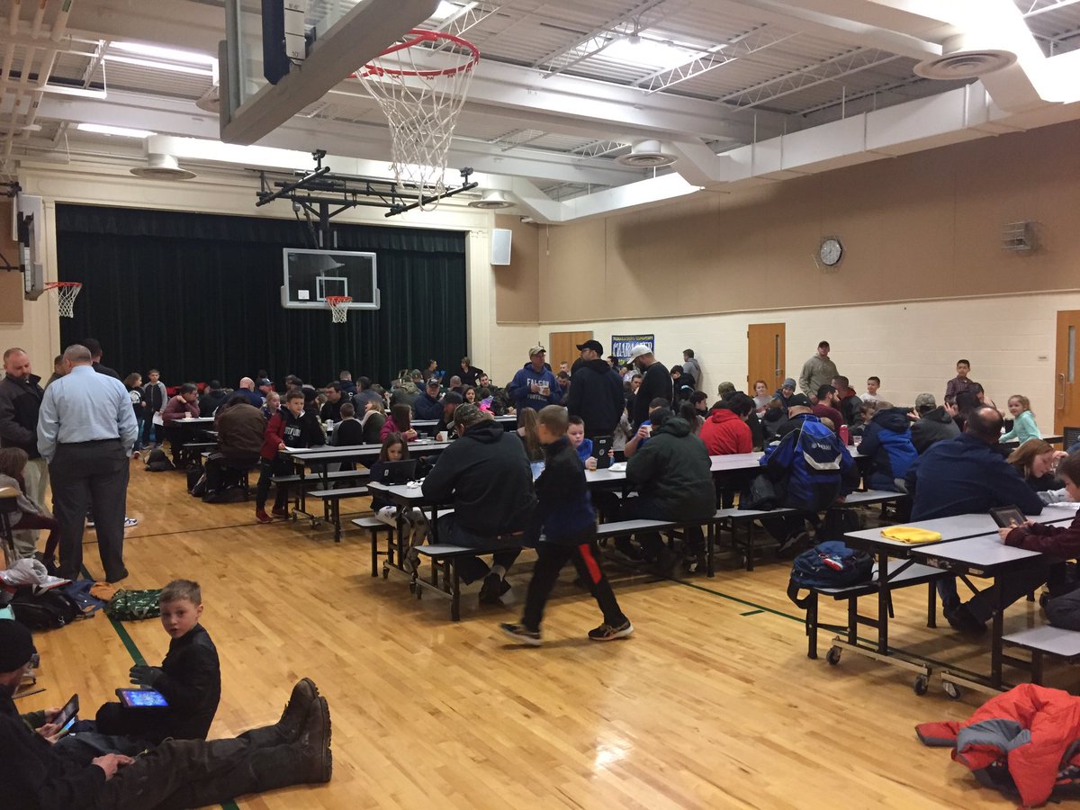 FB_elem's tweet photo. Huge turnout for our first “Donuts with Dad”! @NorthernLebanon https://t.co/nE6l8AYVUM