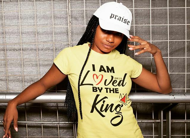 I Am Loved By The King John 3:16 👑
.
💥HURRY SALE ENDS TODAY💥
.
.
Tag 3 Ladies | Like | Share
.
#tshirts#tees#clothing#iamloved#King#Jesus#Lord#Savior#christianquotes#bibleverseoftheday#scriptureverse#faithandfashion#Jesusapparel#Jesustees#fashion#fas… ift.tt/2SaeA9a