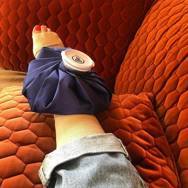 Can’t help noticing how lovely this sofa is 🙄