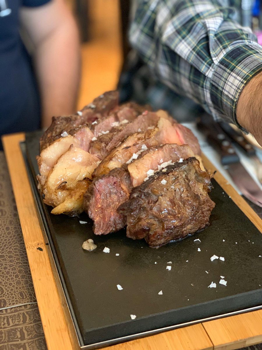 Esto se están comiendo ahora mis amigos en el descanso del #CEMD2020 y yo muy triste y envidiosa de no estar allí! Y es que en #Badajoz se come estupendamente!