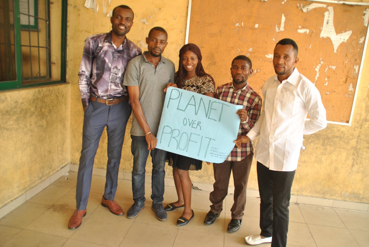 ClimateActionG1's tweet photo. One Day Awareness Campaign On Good Environmental practices & Climate change Awareness across the Nigerian Primary Schools, at State Primary School II Azuabie Town Port Harcourt #CAGRivers state Nigeria.
#IHRC #AYCAS2020 #ClimateAwarenessCampaign #SDGs13 #ClimateActionGroup https://t.co/sNHZZQthZ7