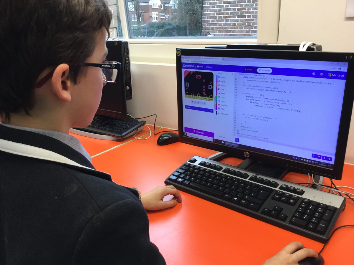 TechnologyDHS's tweet image. #CodingandRoboticsClub students had lots of fun today coding using #Codeblocks and #JavaScript! #SchoolCodingTeam