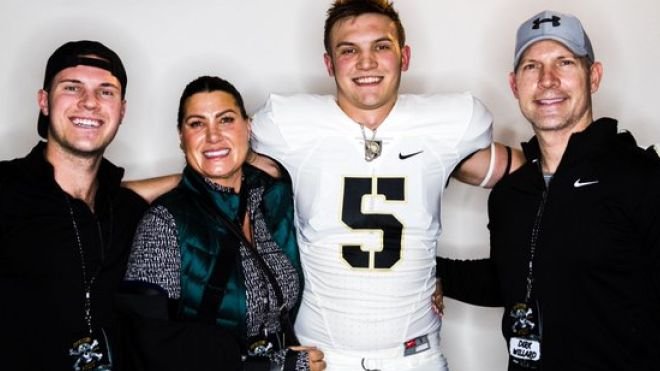 DE Trevor Willard excited to be an Army Black Knight

“Spice Up Your Day With A Dose of Exclusive #ArmyFootball Recruiting News”  

<a href="/Rivals/">Rivals</a> #GoBlackKnights #GoArmy

Premium Update ▪️▪️▪️  bit.ly/2S4mK36