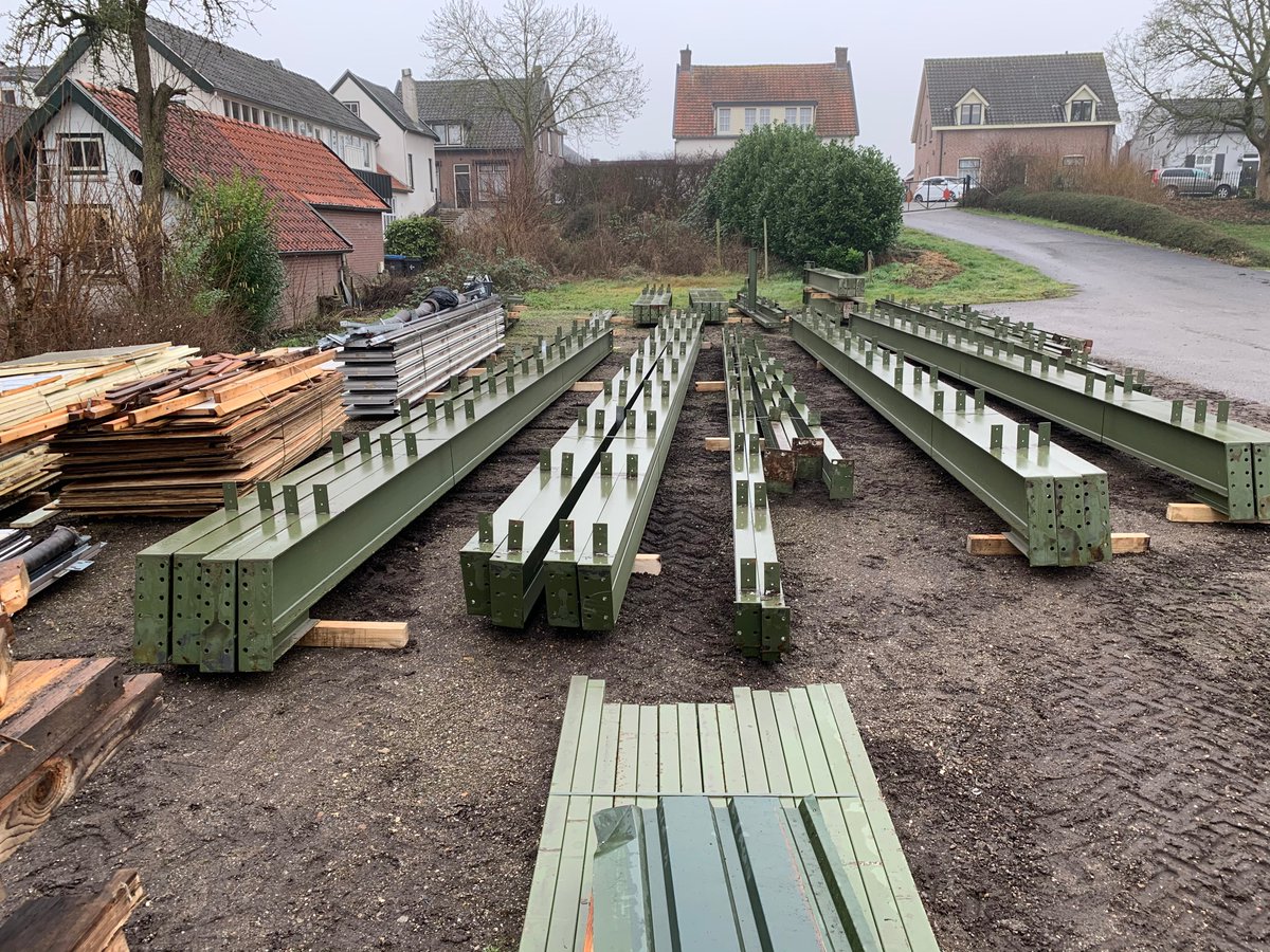 Circulair ontmantelen in optima forma!

In Deil heeft RGS een complete hal gedemonteerd die elders weer wordt opgebouwd. Deze manier van amoveren zorgt er voor dat er geen materialen zomaar verloren gaan.

- Reshaping today, creating tomorrow