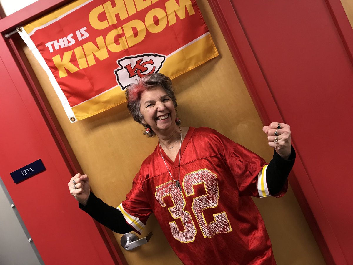 Red Friday ⁦<a href="/KCSourceLink/">KCSourceLink</a>⁩ ! Go #chiefs kingdom
