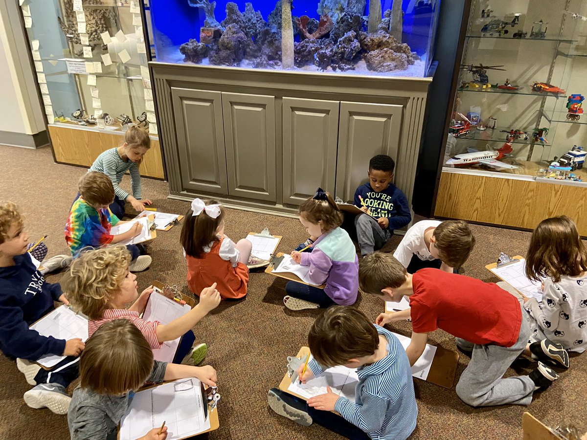 MakeSomeArt's tweet image. Art and science combine to teach Pre-K all about rocks. Where can we find rocks around Trinity? BrainPop teaches us that even glass is made of rocks! #TrinityLearns