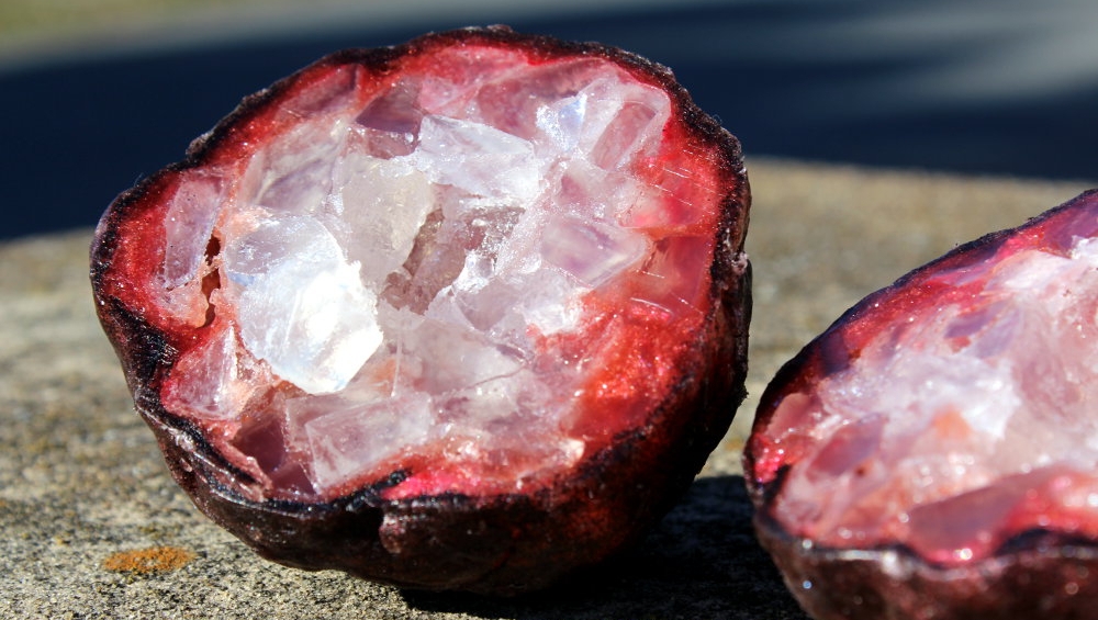 soapdeli's tweet image. You've got to check out this geode #soaptutorial with #heart shaped centers for #DIY #valentinesdaygifts this winter. Make homemade soaps that look like #geode crystal rocks with this step-by-step photo melt and pour #soaprecipe. soo.nr/fy3E

#valentines #handcrafted