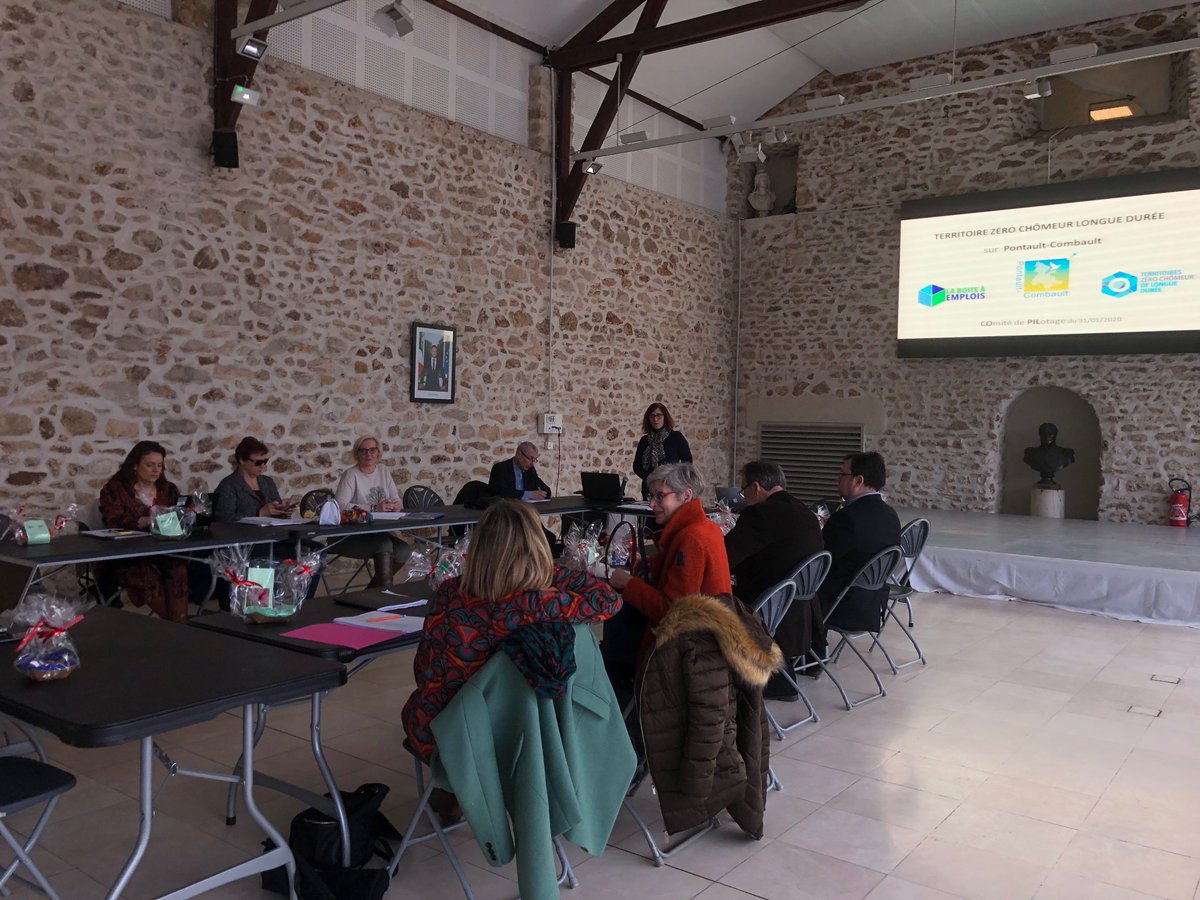 EmploisLa's tweet photo. 4ème COPIL #TZCLD #PontaultCombault Merci à tous les acteurs du projet qui étaient présents ce matin !🙂 #MDS #Initiatives77 #Megomnet #Pontoasis #AAVE #Tremplin #DIHCS #MissionLocale #FranceActive #afile77 #rotaryclub Ateliers sur l'EBE @PontaultCblt @ZeroChomeurLD https://t.co/GuutxHx7vl