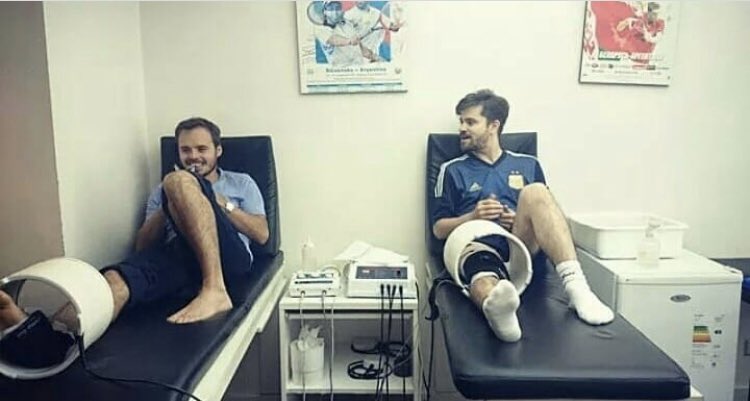 FelipeColombo's tweet photo. Te dicen de juntarte con tus amigos de la adolescencia para hacer lo mismo q hacían a los 17 años casi 20 años después y vos tipo... https://t.co/r9fbNS8AGj
