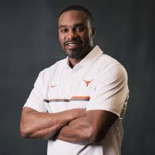 Coach__Call's tweet image. Just had a great visit with @StanDraytonUT from @TexasFootball @JudsonFootball #recruitarocket #exposuremoneycantbuy #spreadthered 
@THSCAcoaches #StraightLineRecruiting 
@JudsonISD