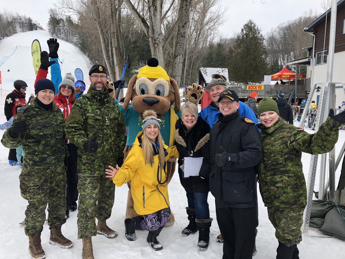 RVH_HealthCntr's tweet image. Having an #EpicWinterParty with some of our military personnel at #mashbash on the slopes of @SkiSnowValley. Still plenty of fun to be had! 😎⛷🏂 @RVHFoundation