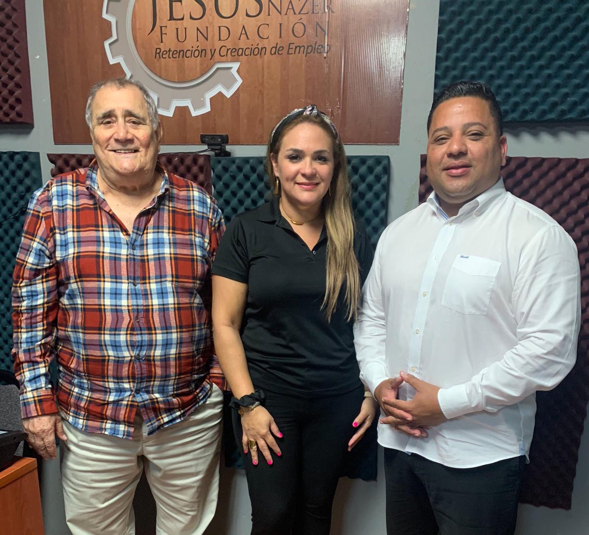 FJSNPR's tweet image. SINTONIZA ESTE FIN DE SEMANA "Industria y Comercio en Acción"

- @radioislatv :  Sábado a las 2:00 p.m. y domingo a las 10:00 p.m.

- @NotiUno : Sábado a las 4:00 p.m.