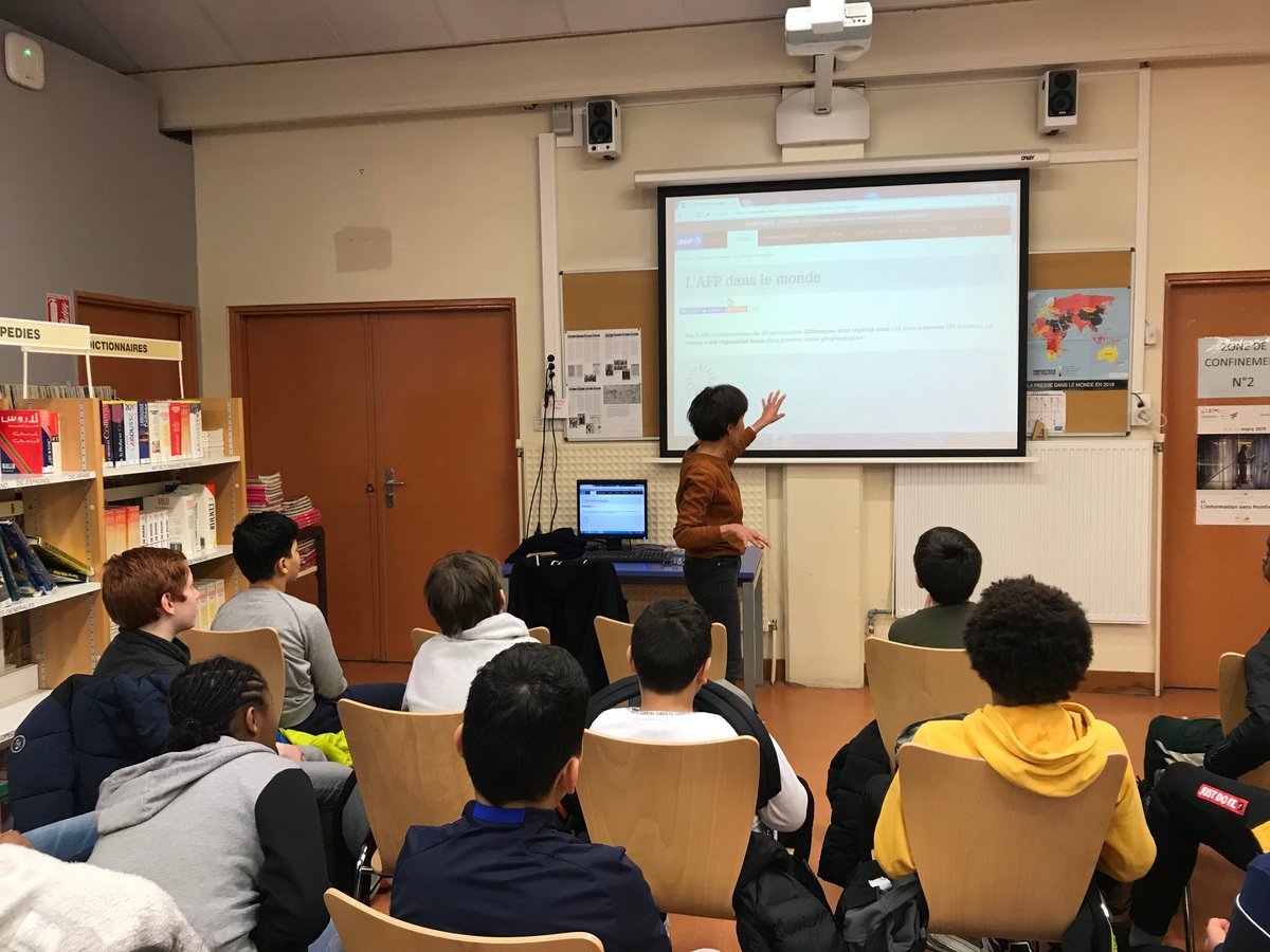 jmontane_AFP's tweet photo. Éducation et éducation aux médias au collège Anne Franck d’Antony : histoire  et métier d’une agence mondiale d’information, #AFP, le circuit de l’info, débusquer les infox, et rumeurs, outils d'éducation aux médias @YouCheckProject @WeVerify https://t.co/3wtruZyw0Z