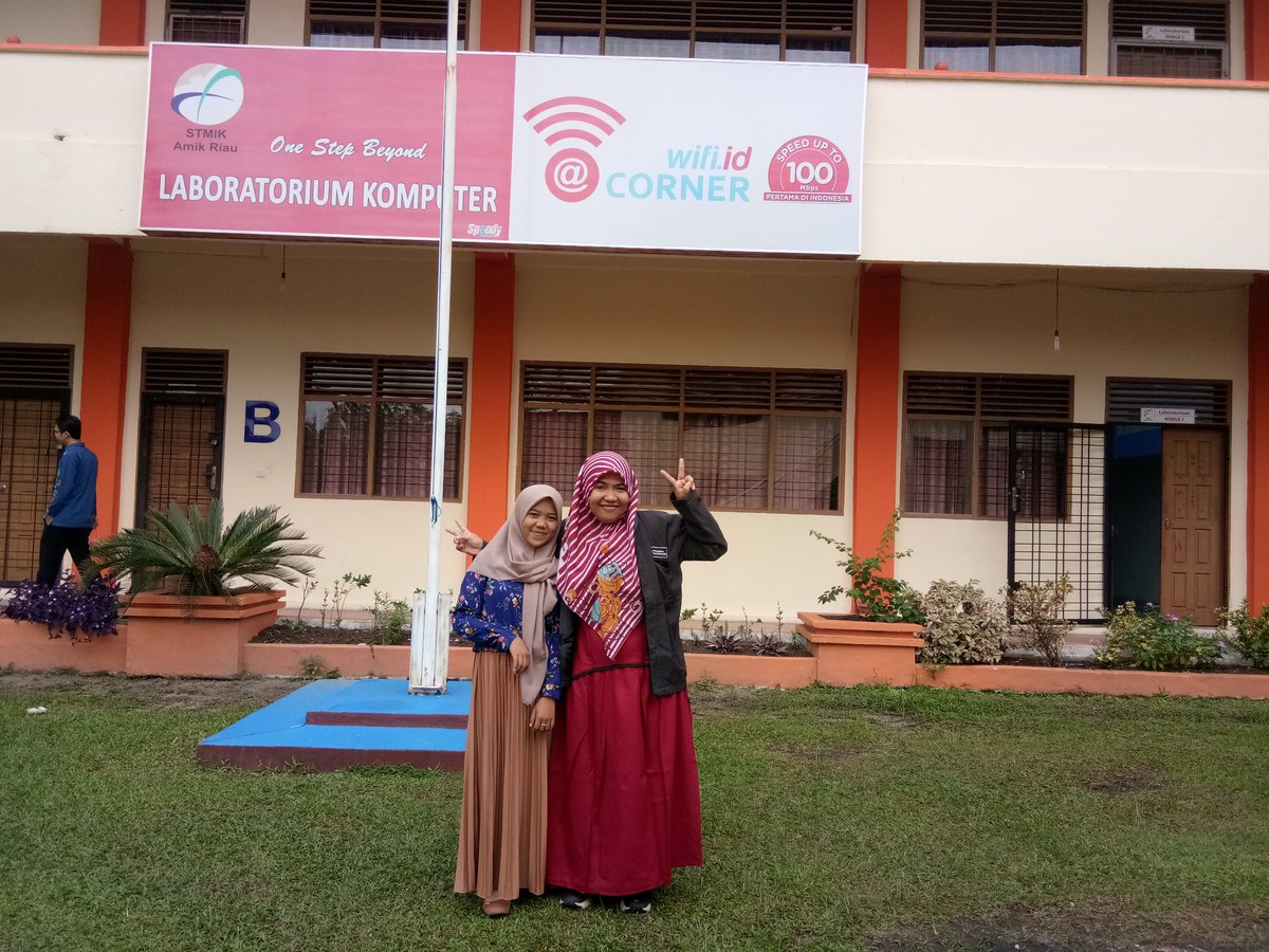 Devi3111's tweet photo. With Ibu Nota Lizarti💛
Dosen STMIK Amik Riau https://t.co/FJNrF43M0s