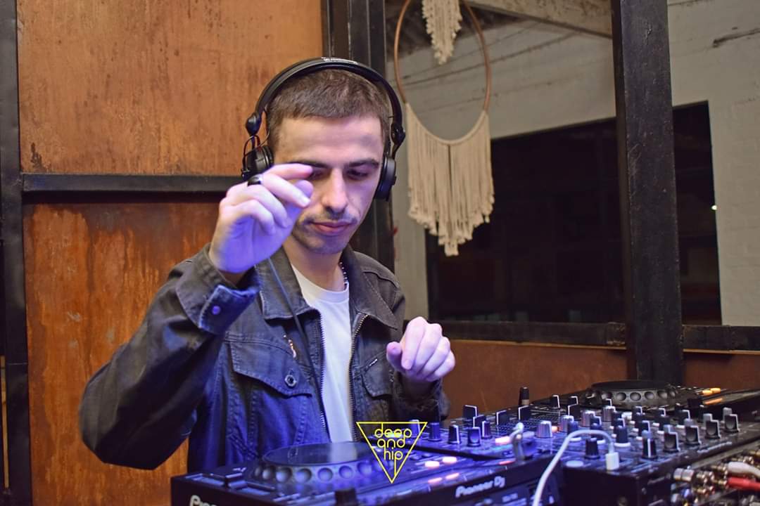 DeepandHip's tweet photo. We would like to thank @julliangomes for being our guest DJ at the Deep and Hip event, all our Deep and Hip resident DJs, our catering team and each and everyone that came to attend the event🤗. Till me meet again🤙
Next event :27 Feb 2020😏

#DeepandHip
#AnotherLevelFriday https://t.co/P456zEZeUD