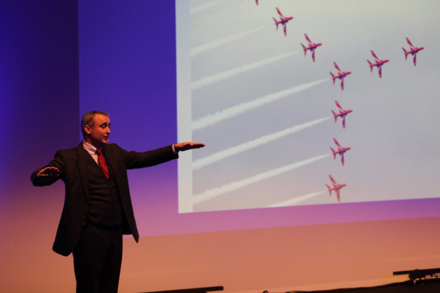 LisaRockmann's tweet photo. Graham Duff, former pilot of the Royal Air Force, appears as guest speaker and shares his experience: “You have to trust your collegues 100% and believe that you can do it. Otherwise you will not be able to withstand the pressure.” #EASYFAMILY #PARTNERSHIP #TRUST https://t.co/RsVyOD3ncW