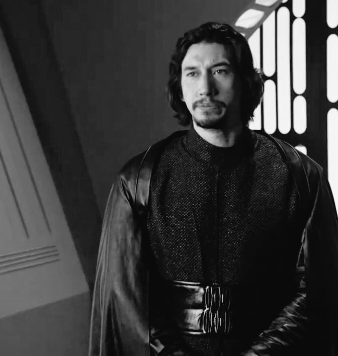 Darth_Eminence's tweet photo. { temporary pinned - - }

“ you will reign Supreme,

- AU Kylo Ren.
- Supreme Leader/Instructor/Dark Lord of the Empress(rising)
- no lewd/porn/sex-focused accts.
(you will be blocked if the empress doesn't kill you first..)
- shipped with @Darth_Imperia

Once you're ready..” https://t.co/dIs10aZSJo