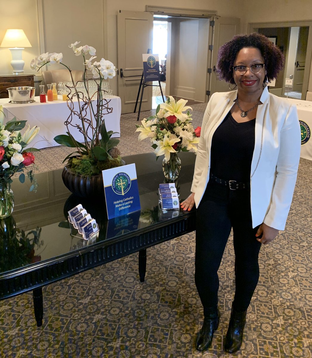 awaken_1_'s tweet photo. I cheerfully greeted over 165 finance industry professionals at the 2020 Catholic Foundation Investment Forum sponsored by Catholic Foundation of North Georgia!
#charity #investmentforum #archatl #leadership #cfnga #engagement #livewithpurpose #loveothers #serveothers #ministry https://t.co/HZGSR8YvX9